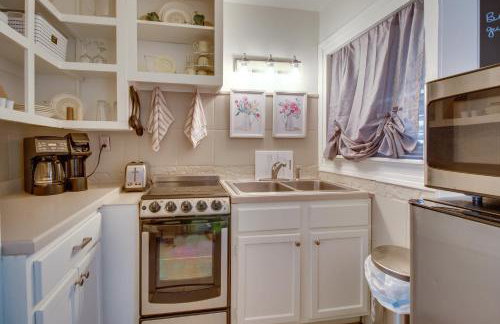 Cozy Mountain Home Cottage Walk to Marina! - Foto 2