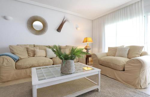Frontline beach ground floor apartment - Los Monteros Palm Beach - Photo 5