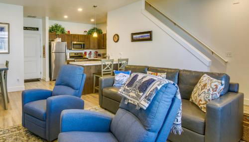 2 Mi to Zootah Providence Townhome with Fireplaces - Foto 5