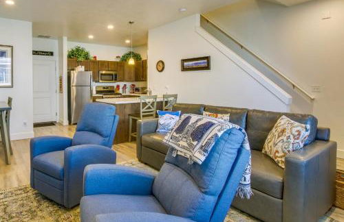 2 Mi to Zootah Providence Townhome with Fireplaces - Photo 5