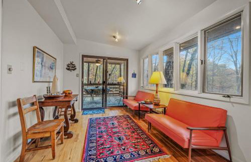 Black Forest - Wifi, Pet Friendly, Grill, Deck, Screen Porch, Family Friendly, Fireplace, Pool Access, Hiking - Foto 16