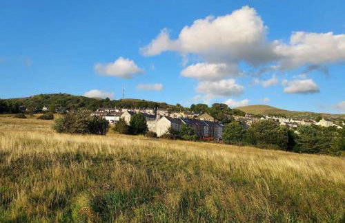 Former Quarryman’s 3-bed house 5 min to Zip World - Photo 32