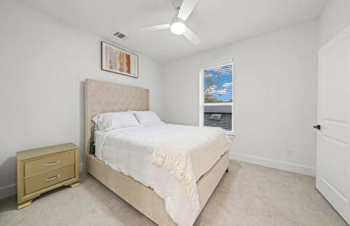 Upscale Group Getaway Sleeps 25 Downtown Dallas - Foto 48