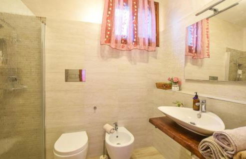 Gorgeous Apartment In Solferino - Foto 19