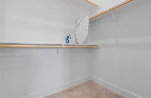 Luxurious New Unit 1Bd1Ba Pool Golf Sim - Foto 20