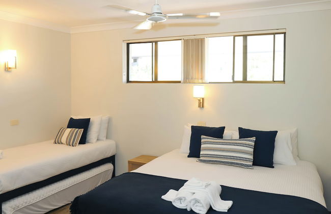 Smugglers on the Beach - Foto 18