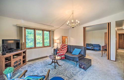 Lakeside Spooner Home with Game Room and Views! - Foto 16