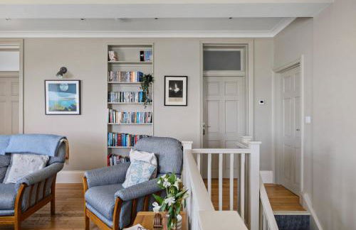 1 The Old Signal House, Penlee Point - Amazing views - Woodburner - Wi-Fi - Photo 11