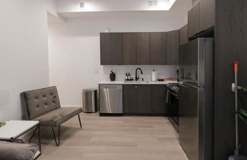 Unit 5 Cozy 1 Bed Room with Queen Bed plus Sofa Pullout - Foto 19