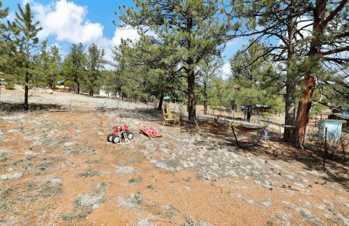 Timeless Pineview Cottage Hot Tub & Pet Friendly - Photo 40