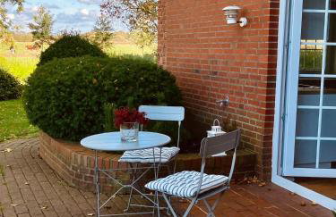 Thatched Home With Large Garden Near North Sea - Foto 23