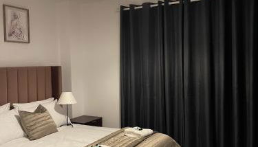 The Crimsons, with free parking, Harlow - Foto 5