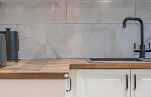 Happy Haven Home, West End - Pass the Keys - Foto 36