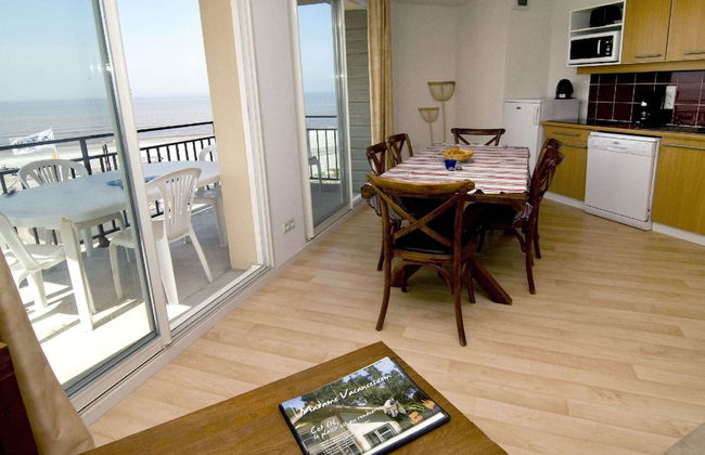 Comfortably Furnished Apartment With a sea View - Foto 14