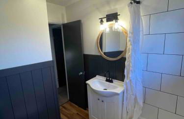 Home away from home with private yard - Foto 14