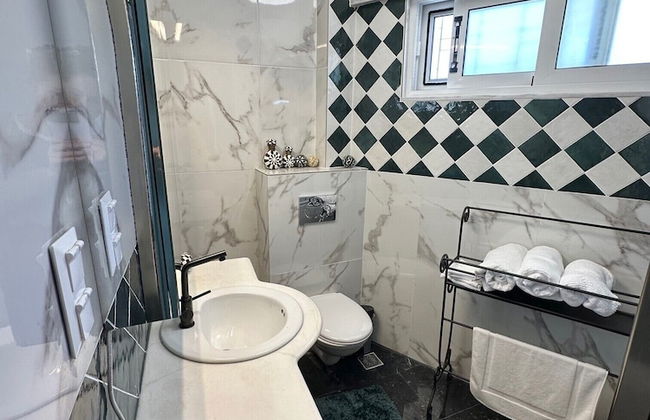 Luxurious 2-bed Seaside Apartment in Saronida - Foto 15