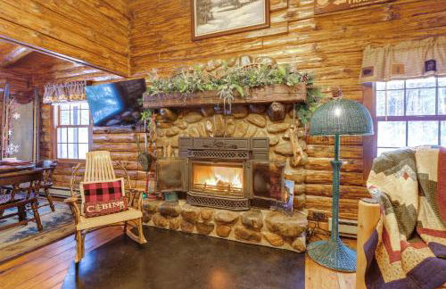 Lake and Beach Access at Lake Luzerne Cabin! - Foto 6