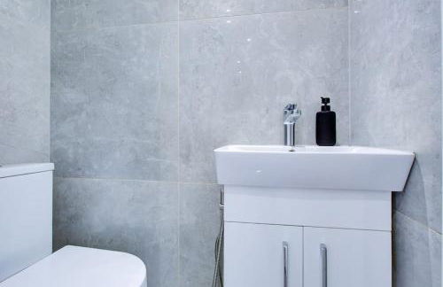 Luxurious House Leyton sleep7+garden next to Stratford - Foto 11