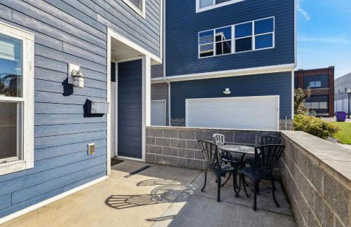 Family Fun Near Cedar Point - Rooftop Lake Views - Photo 12