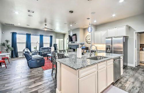 Modern Amarillo House with Fire Pit and Hot Tub! - Photo 11