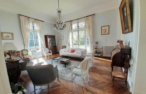 Aile Château La Chapelle du Bois des Faulx - Foto 2