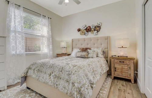 Sunshine days Stunning pool home. Gated community - Photo 26