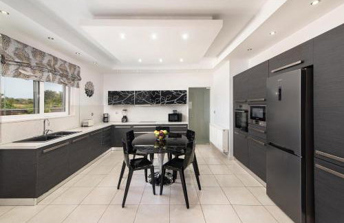 Marble Pool Villa - Photo 11