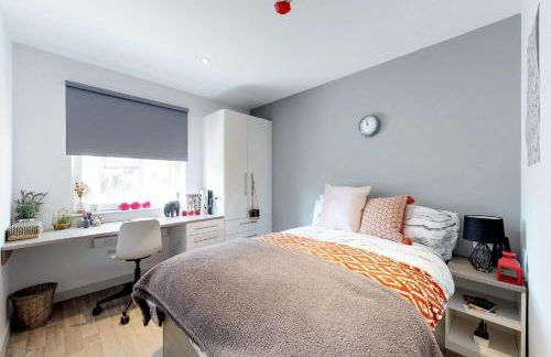 For Students Only The Bridge in Newcastle - Photo 5