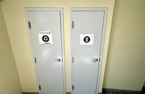 FuLLy LoAdeD ReSerVaTioN 3bed 2ba w Parking - Photo 14