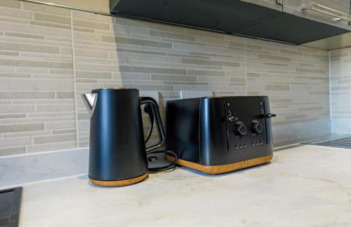 St George's Quarter Stay - Modern City Centre Duplex - Perfect for Business & Leisure - FREE PARKING - WiFi Included - Close to transport links - Foto 19