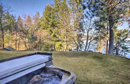 Luxurious Liberty Lake Hideaway with Hot Tub! - Foto 21