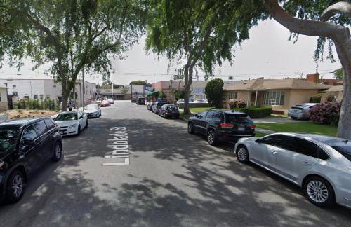 Modern Studio with Private Patio - Foto 53