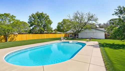Pool, Game Room, Fast WiFi, 25 mile biking trail - Foto 2