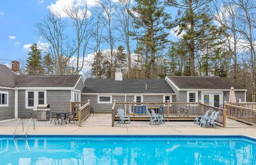 Kennebunk/Kennebunkport Beach House w/Pool! - Photo 11