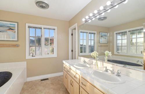 Entire Private Home with 5 Bedrooms 4 Bathrooms, 3-Acres Estate, 3000 sqft, near Winery in Fallbrook, Available Now - Foto 35