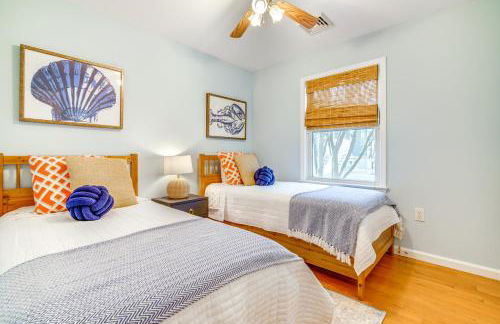 Walk to Brigantine Beach Home with BBQ and Yard - Foto 19