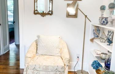 Cozy 2BR Apt w KING in historic dist. 1mi to sq. - Foto 41