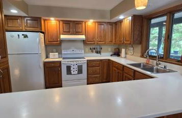 Tall Pines- 5-bedroom 3-bath with hot tub and more! - Foto 6