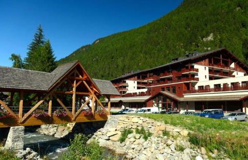Appartement LE BUET skis aux pieds, piscine & Spa - Foto 32