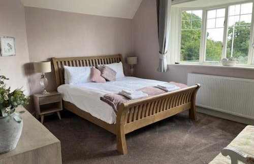 The Blue Cottage with luxurious Super King bed - Photo 33