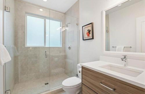 New House with Chef's Kitchen and Spa-like Suite - Foto 29