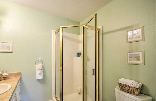 Anderson Island Retreat with Lakefront Deck and Canoe! - Foto 22