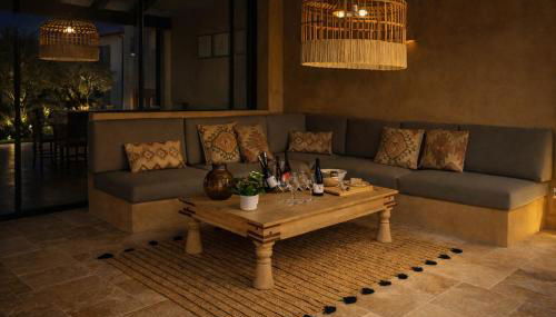 Masia La Morera autenticidad renovada 100 porcien a 10 minutos de Sitges en coche 12 huespedes Piscina Aire Aconc 6 Suites Apertura 15 Julio 2025 - Foto 3