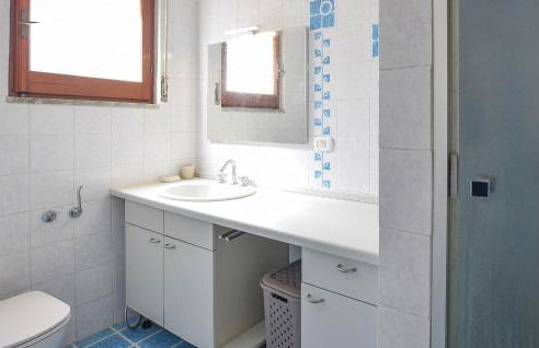 Gorgeous Apartment In Cava D'aliga - Foto 15