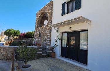 Maroussa s guesthouse - Photo 4