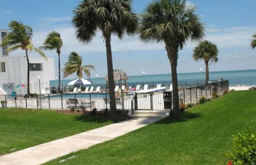 Cozy beachfront oasis, heated pool & ocean views #13 - Foto 13