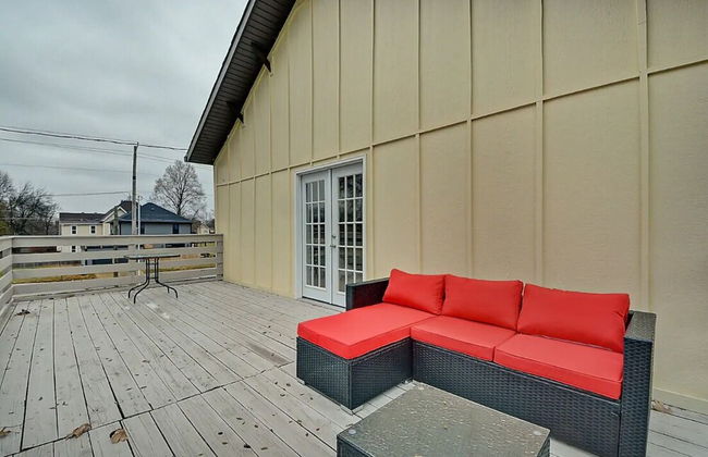 Spacious 6BR/3BA House w/ Parking! Sleeps 20! - Foto 70