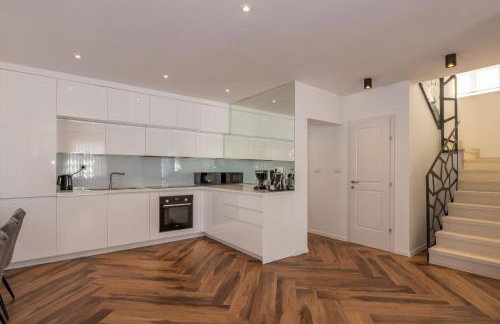 Villa Fiora, a beautiful and modern villa with a pool - Foto 2