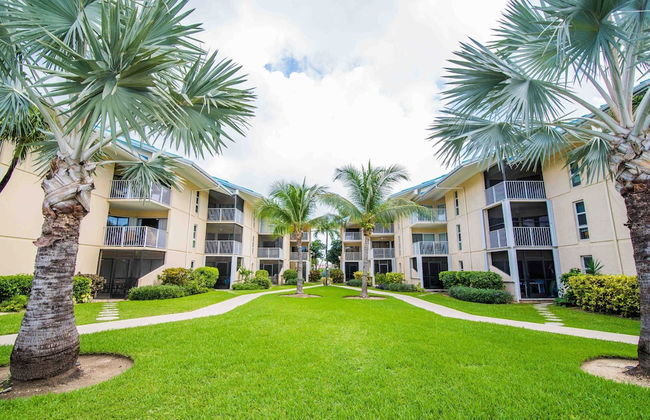 Enjoy Sunsets at Fully Equipped Condo at the Beach - Photo 2