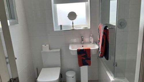 Beautiful Seafront Studio Apartment - Photo 5